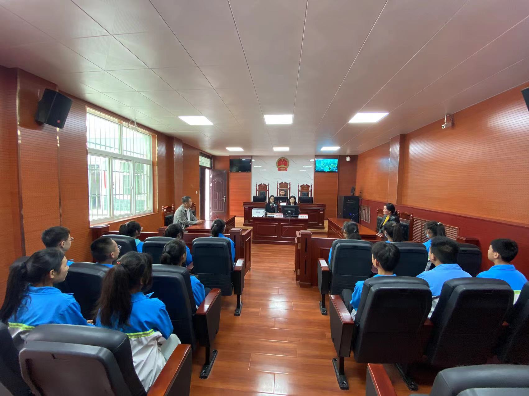 少年法庭开放日活动,法院开展少年法庭开放日活动