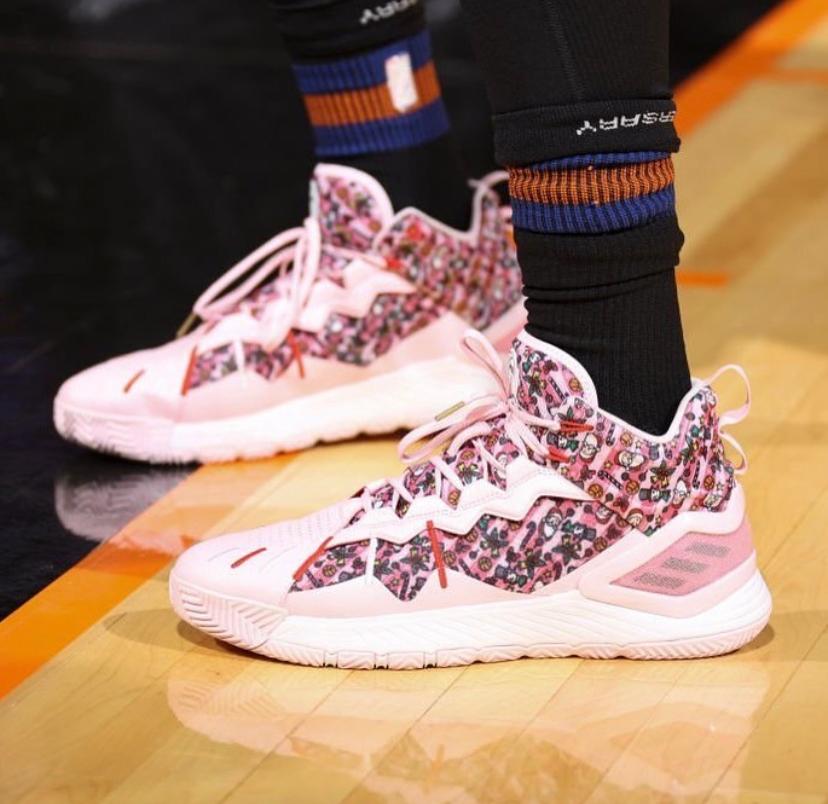 NBA球员上脚：詹姆斯威少穿支线，安踏和361度的球鞋都有