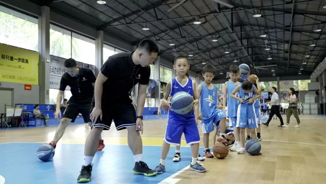 篮球教练员应具备的基本素质,篮球教练员考证问题