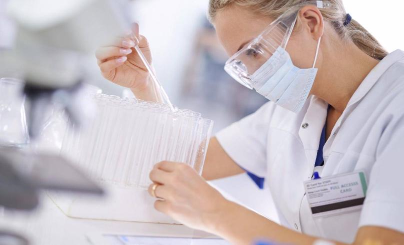 吉林女孩重金50万国外购买精子，生下混血宝宝，网友质疑：真恶心