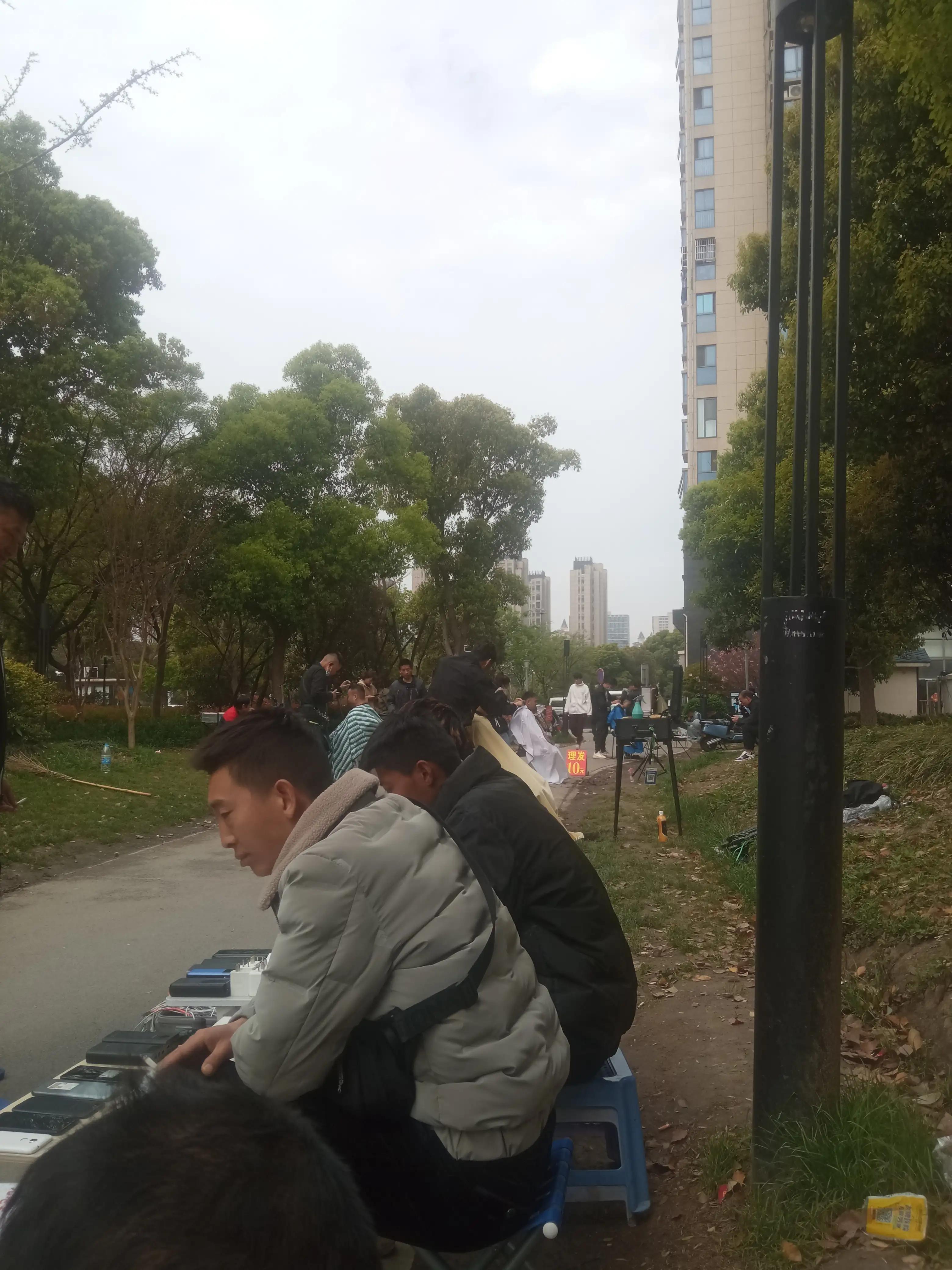 工资太低有没有兼职副业,工资太低了干点什么副业