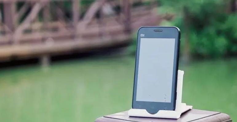 历代iphone价格最高的,初代iphone拍出13.3万美元