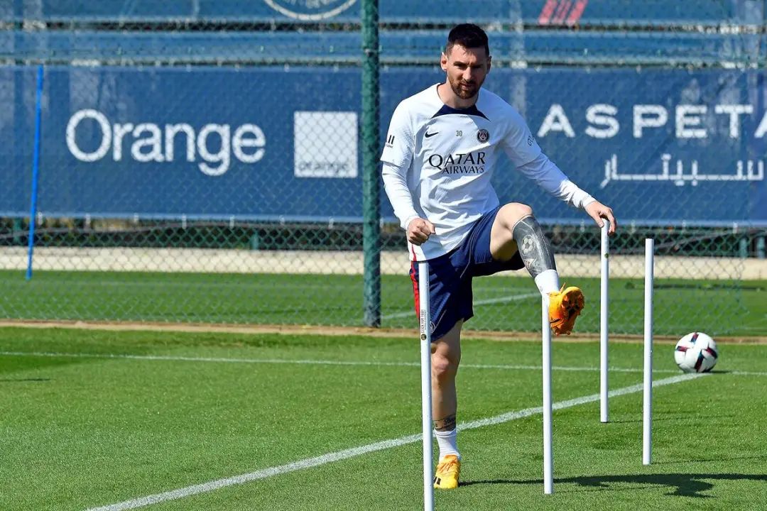 每个人都要传递正能量,每个人都在吸收能量与释放能量