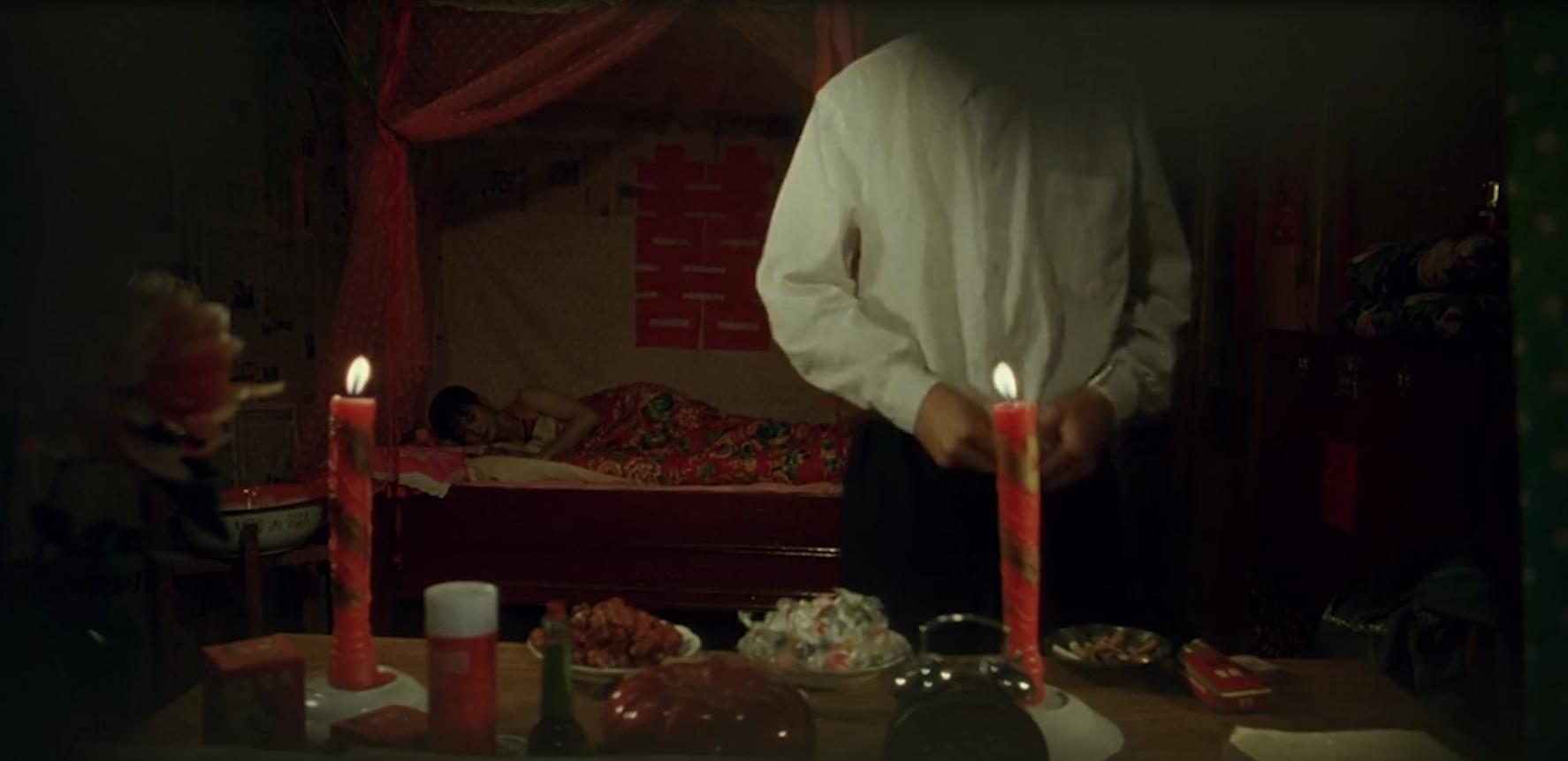 人性与欲望交织的*理片伦**，男人娶了村长的女儿，婚后让她独守空房