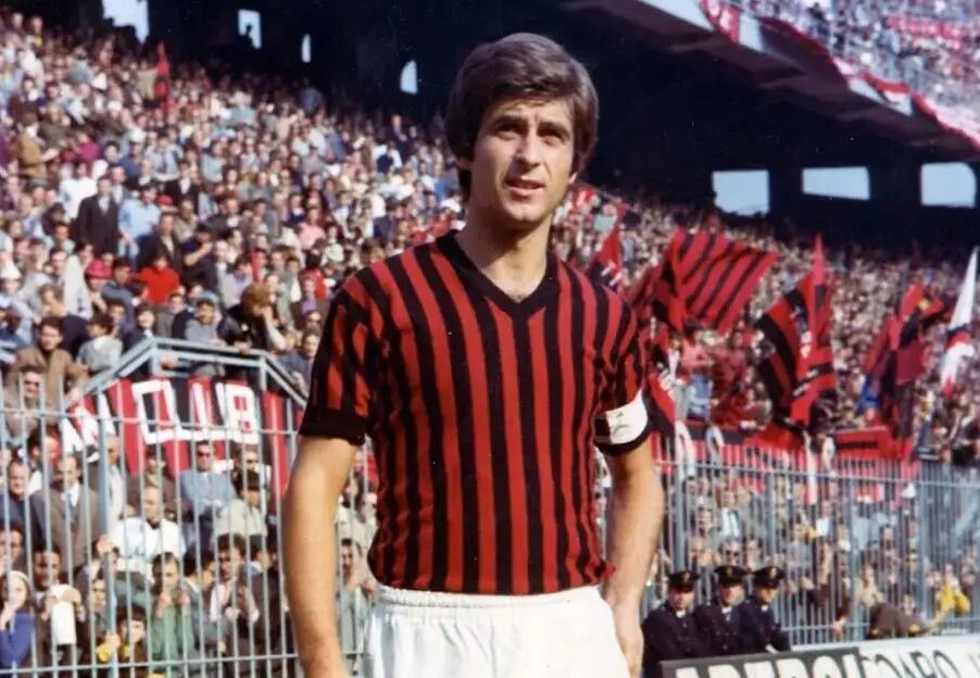 意大利足坛历史十大巨星,02年托蒂表现如何