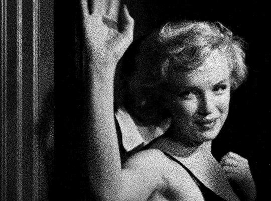 玛丽莲梦露为什么是笨蛋美人,一代美人玛丽莲梦露