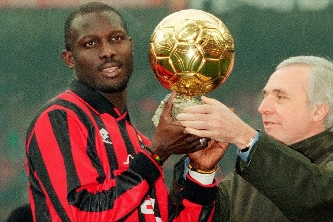 卡卡罗纳尔多世界杯,罗纳尔多世界杯捧杯