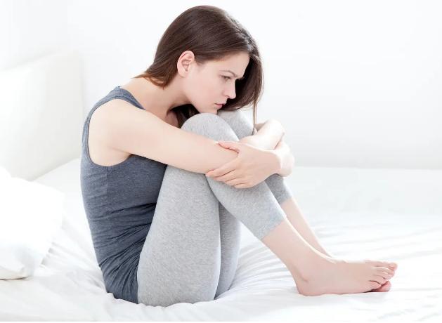 月经量少的可怜吃什么药,月经量少得可怜只用护垫就行了