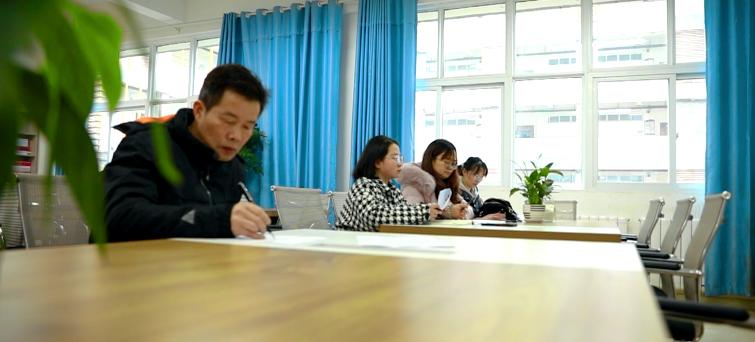 赓续红色血脉践行铸魂育人使命,赓续三线精神