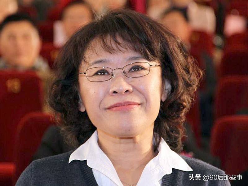 2005年贴吧崛起，博客元年，草根用户登上互联网舞台