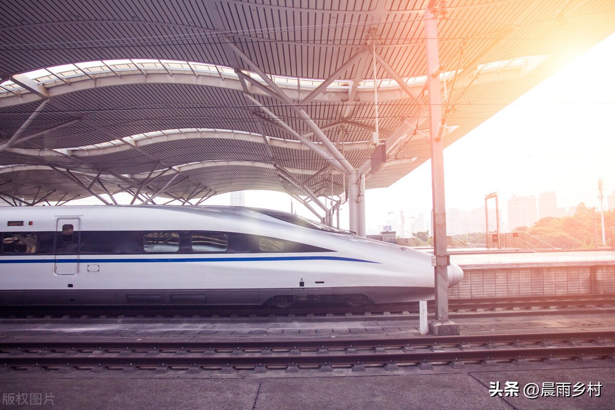 外国人坐中国高铁的缺点,老外体验中国高铁的缺点