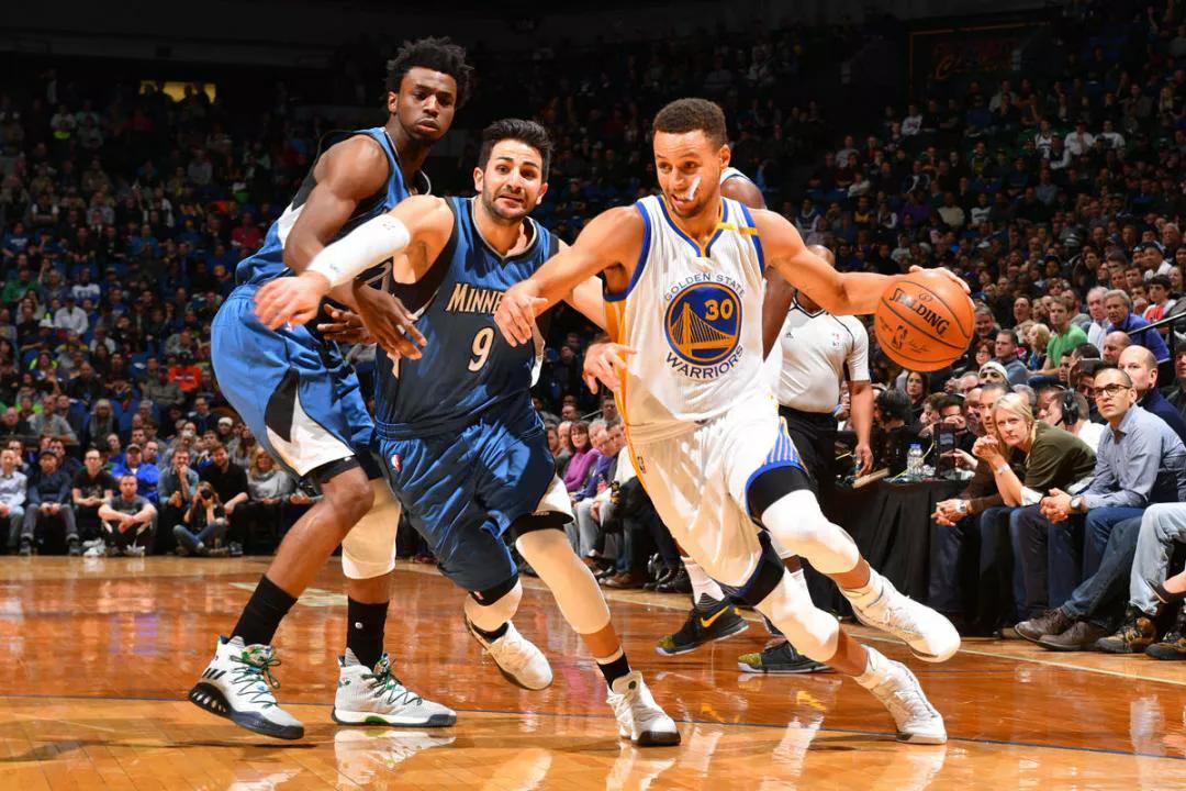 新王登基，三分王者史蒂芬.库里