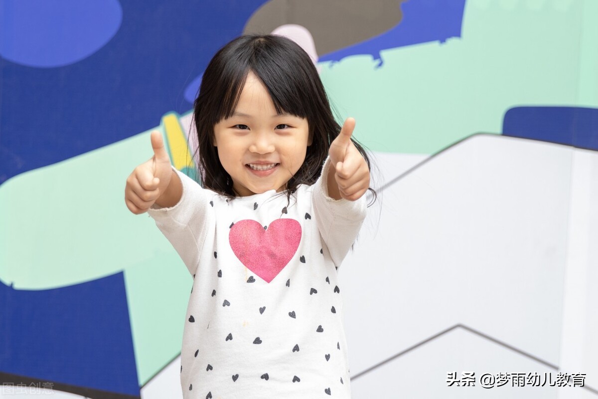 饭桌上父母轮流训斥孩子的行为,孩子饭桌上看家教