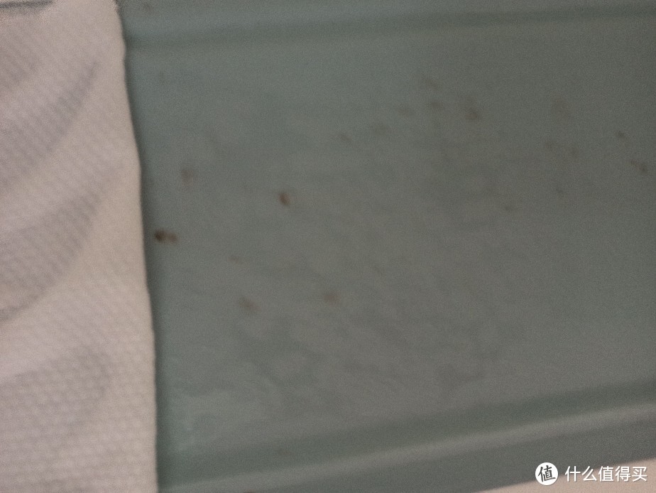 可以用84消毒液清洗浴缸吗,84消毒液怎么洗白浴缸