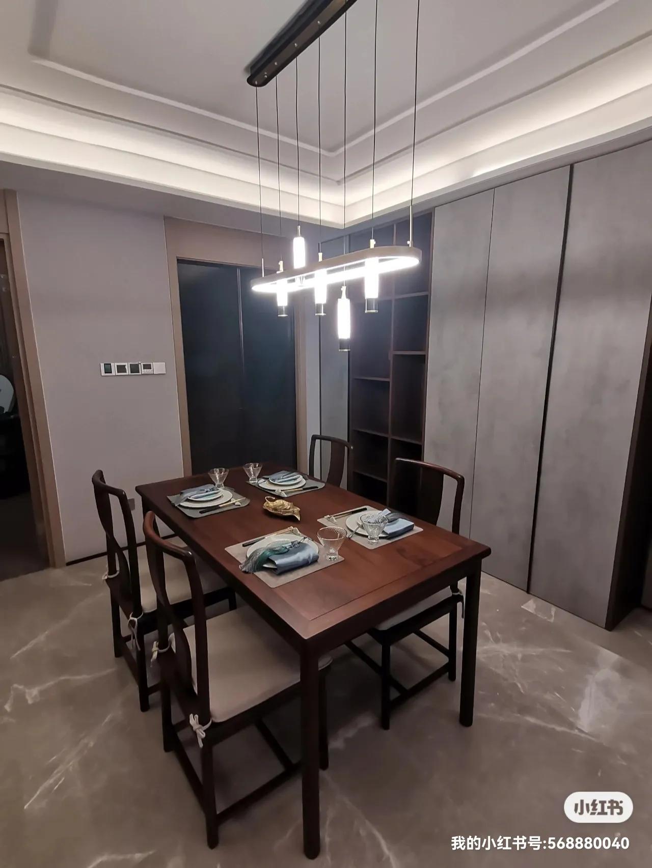 新中式与轻奢结合时尚感强烈,轻奢家新中式