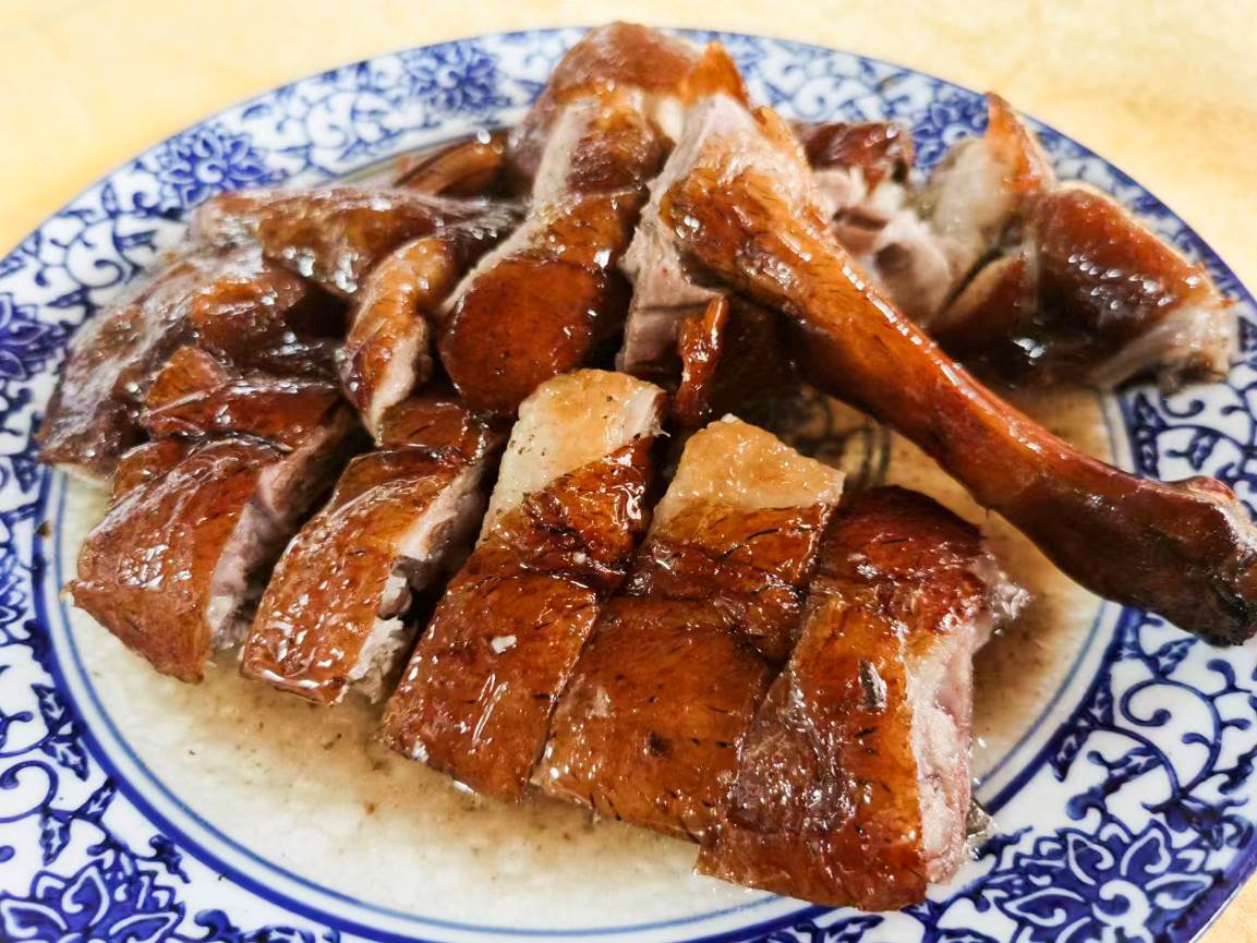 14奔腾b70试驾完整视频,奔腾b7015周年纪念版