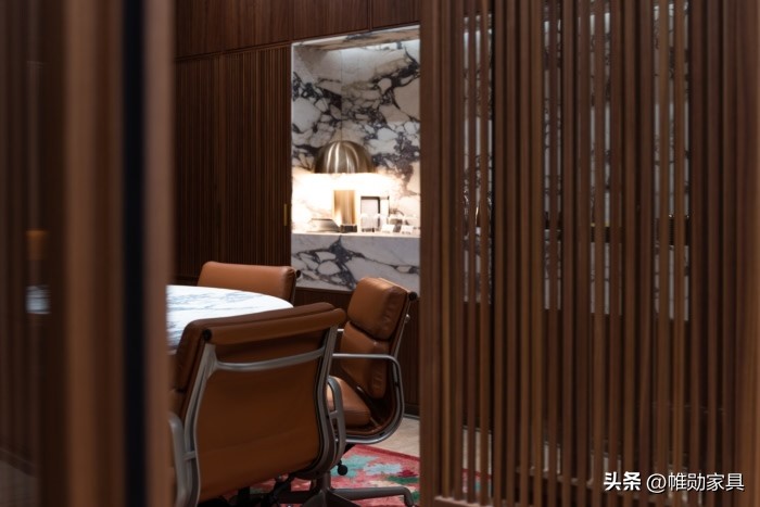 办公设计丨新中式汇丰香港总部的新办公室