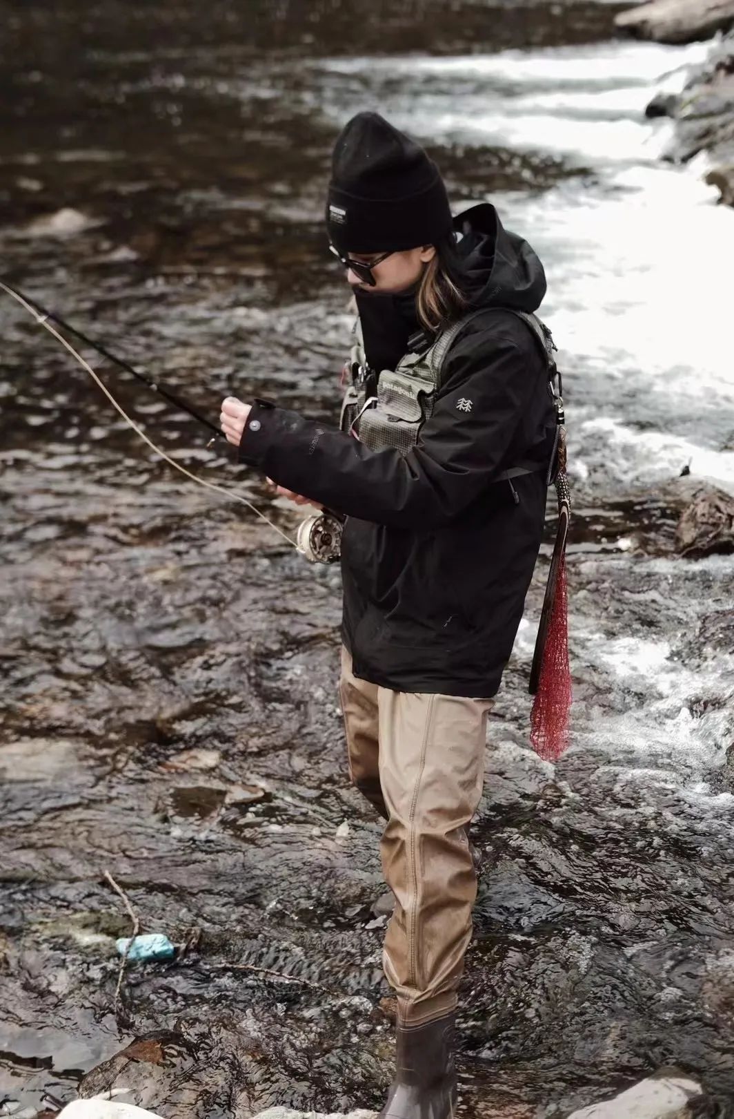 想学钓鱼新手需要买什么,新手学钓鱼最快的方法