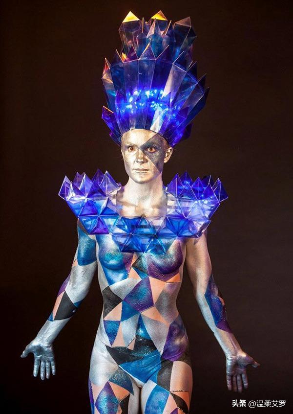 日军日记：路遇逃难的女学生，我将她的腿骨做成了锋利的*刀刺**!