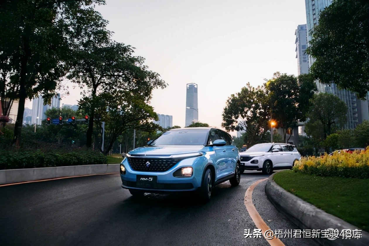 新宝骏RM5豪华版,2021年上牌新宝骏rm-51.5t油耗