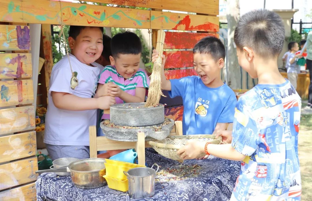 娴庡崡浜插瓙鍏竴,娴庡崡甯﹀瀛愯繃鍏竴