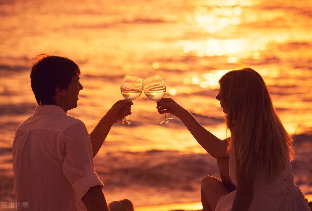 高情商夸女人的话简短精辟,夸奖女人的日常各种话术