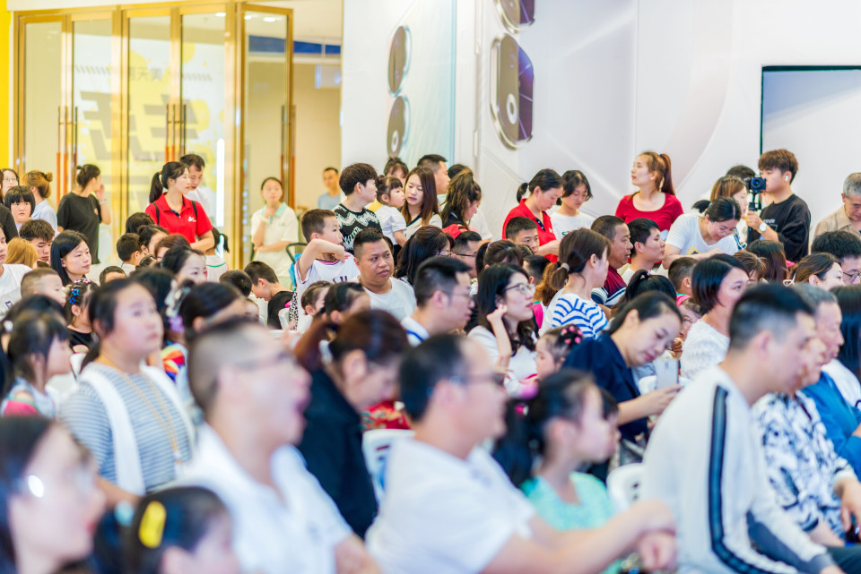 安宁狂潮吾悦活动视频,狂潮吾悦8.6舞蹈海选