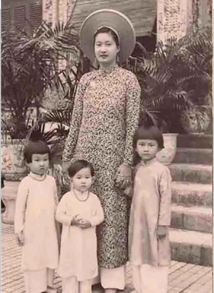 李莲英和慈禧真实照片,慈禧真人照片对比