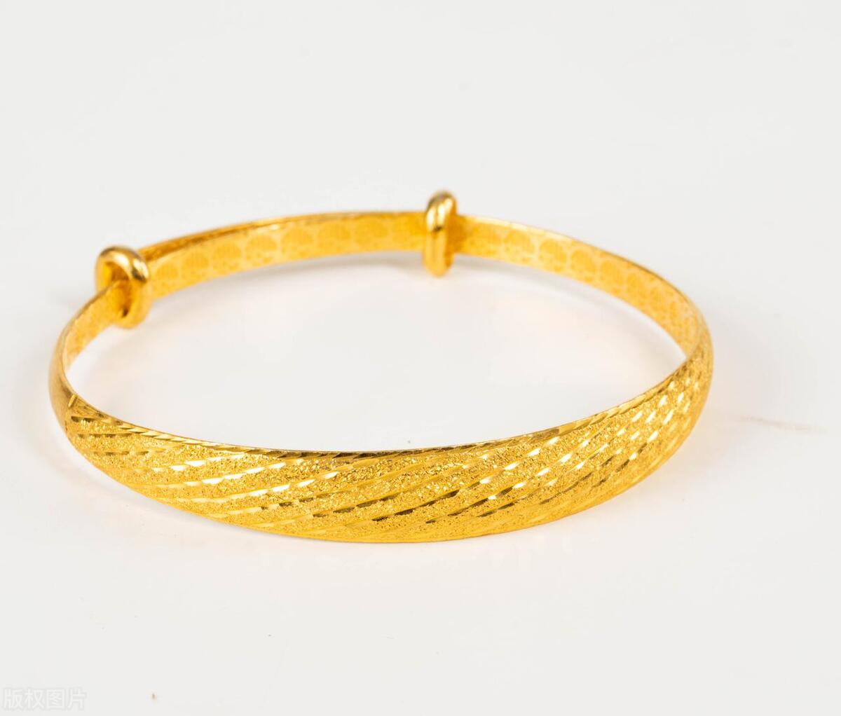 2万多的金手镯丢了心痛,金镯子丢了三千多