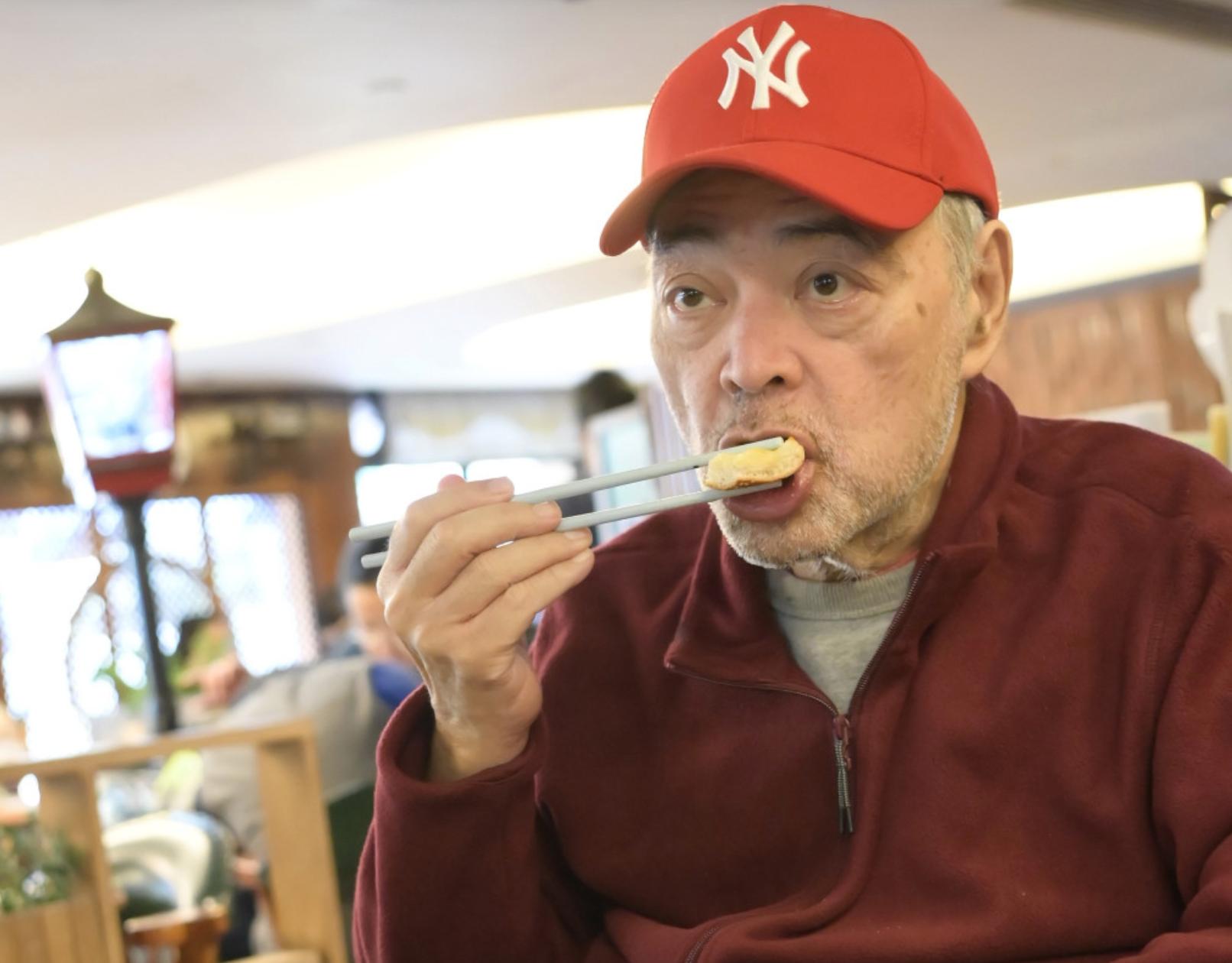 香港歌手办70岁寿宴后二度确诊,咳嗽流涕症状轻微,已致歉出席者