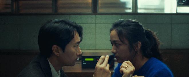 离开《色·戒》的汤唯，又演了*欲情**戏