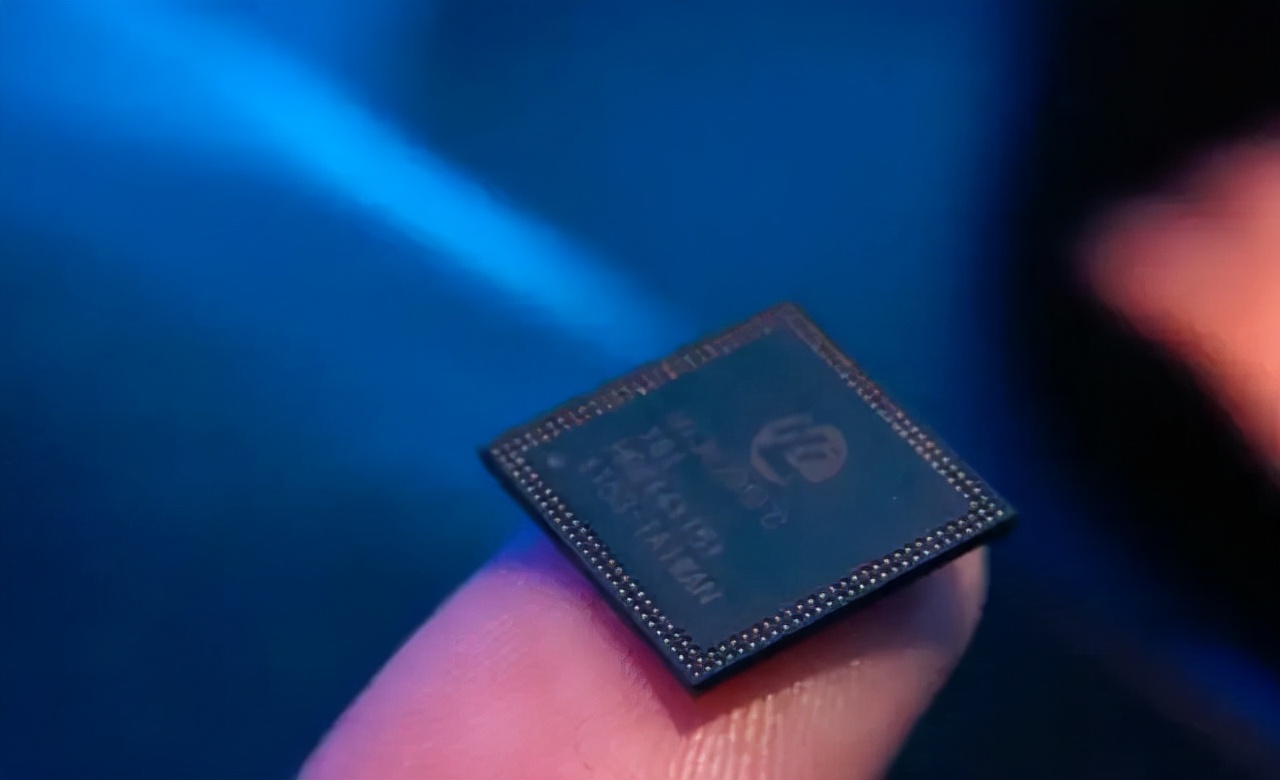 手机芯片哪家强高通包揽前2名,高通仍是世界最大手机芯片厂商