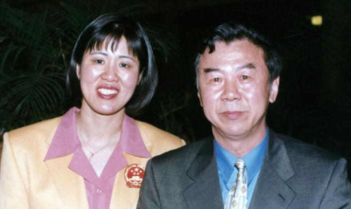 女排功勋袁伟民近况,女排老教练袁伟民的现状