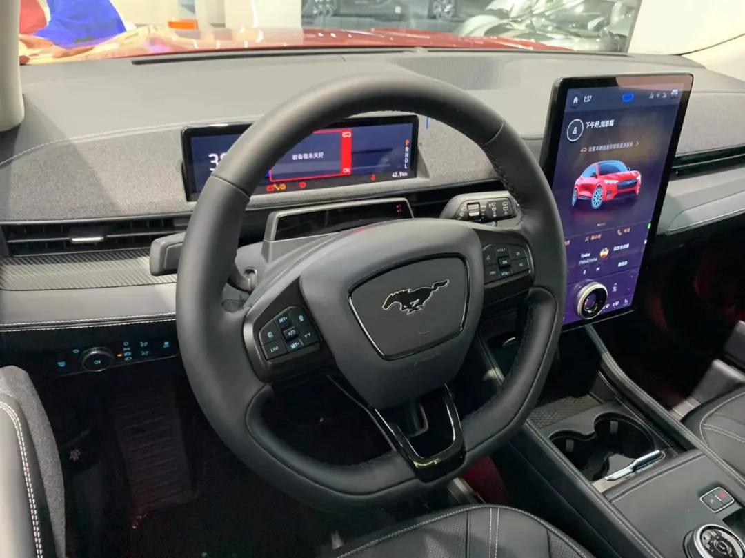 mustangmach-e电动suv怎么样,福特mustangmach-e沉浸体验