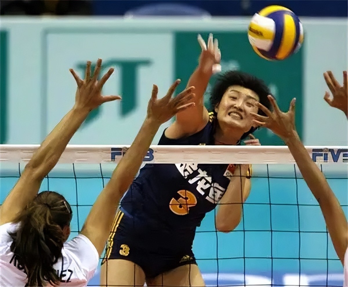 中国女排国手杨昊,中国女排杨昊和刘亚男