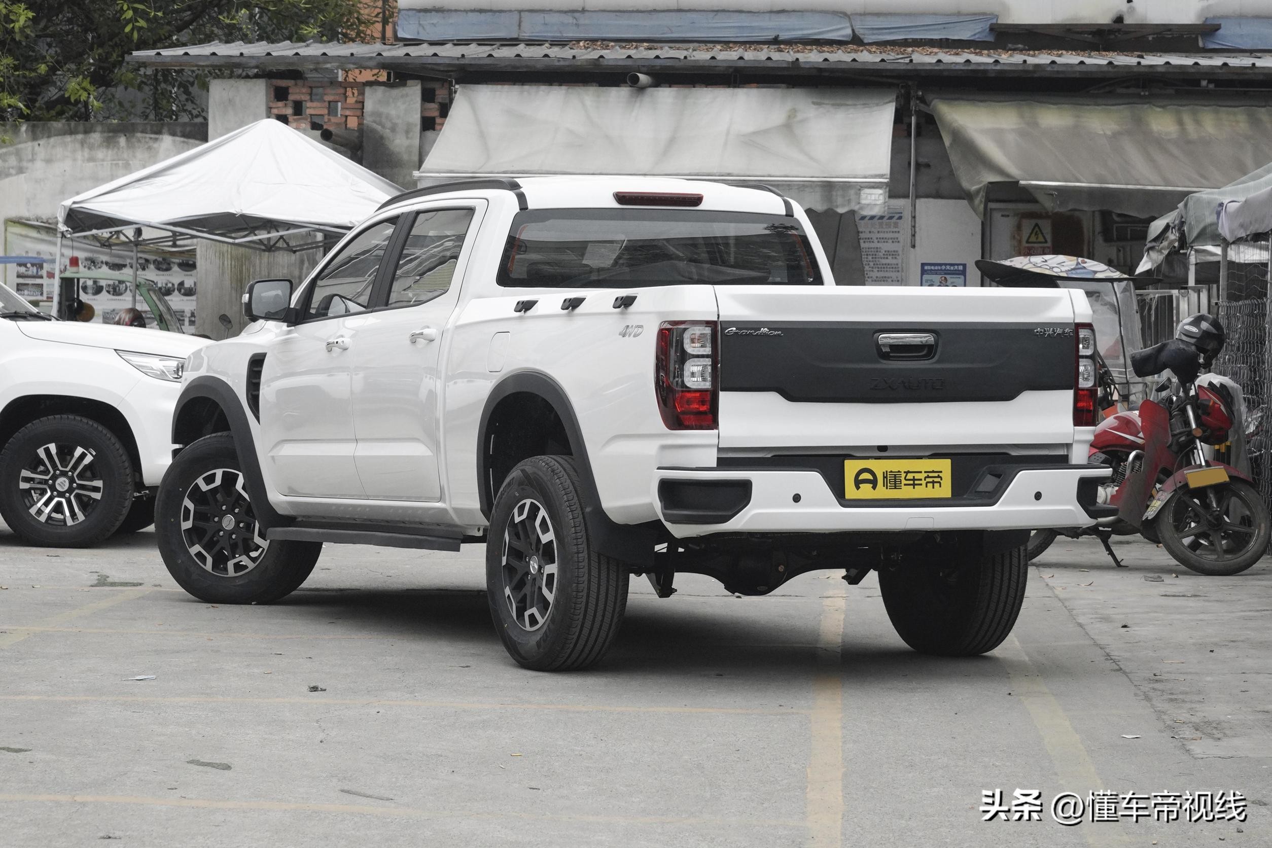 中兴1949柴油四驱舒适型,中兴大皮卡威狮19492.3t柴油商用版