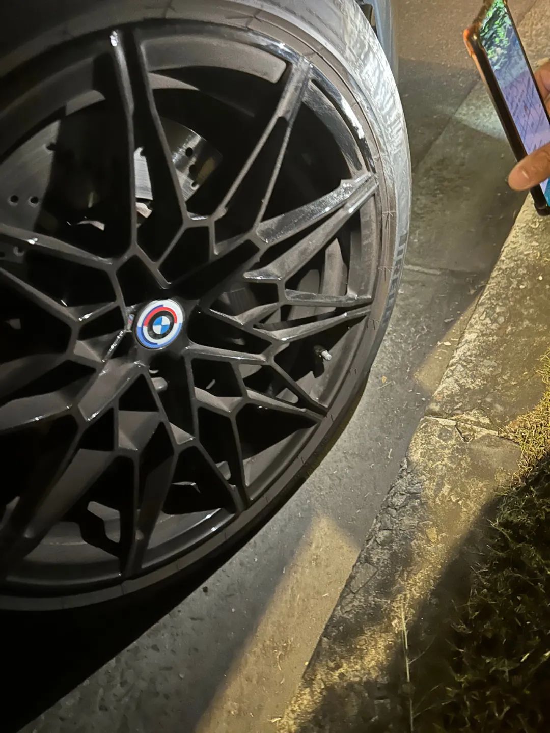 宝马m3磨砂版评测,米其林ps4s和倍耐力p0怎么选