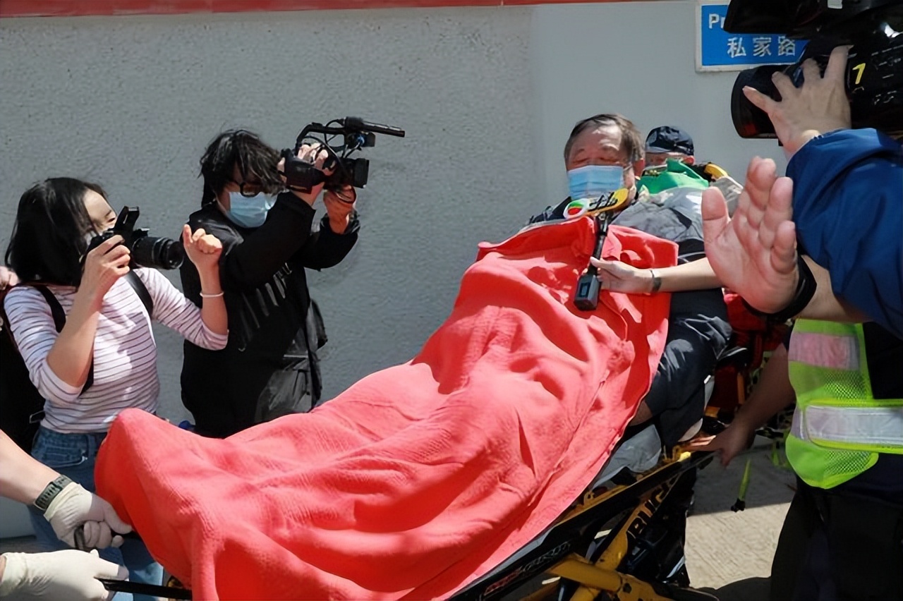 看上去很瘦体重却很重的明星,发福最明显的5位明星