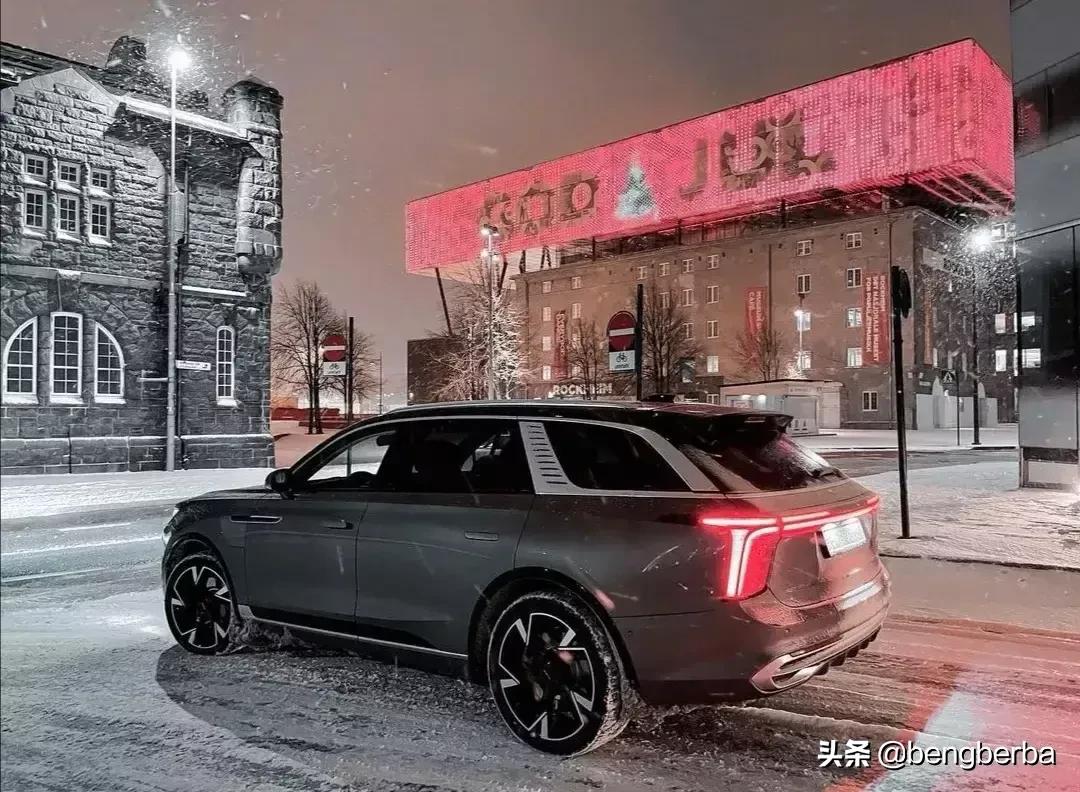 2022新款红旗e-hs9燃油版五座,红旗hs9出口多少钱