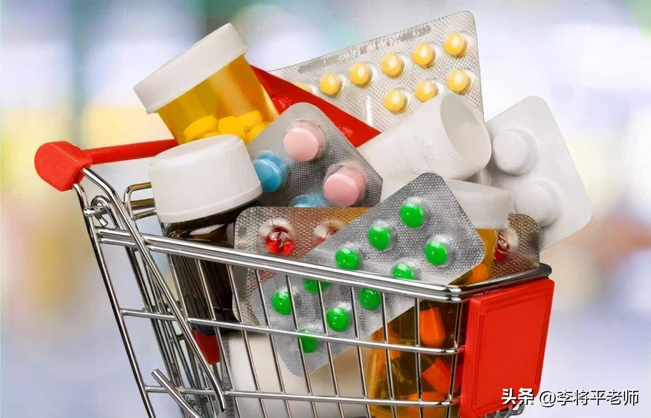 我国为何满街都是药店？为什么有人说药店多是好事，对比下美日！