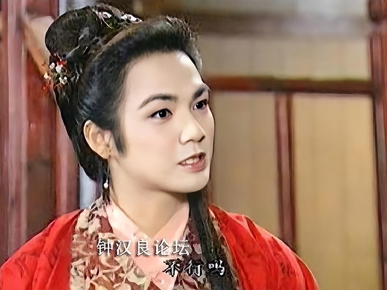 男扮女装最丑的十个男星,男扮女装惊艳的男星