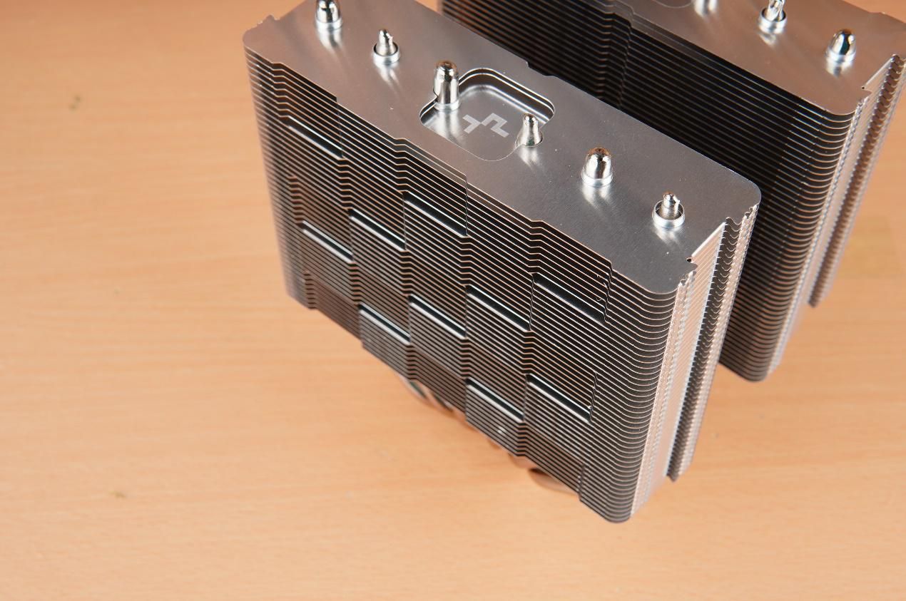 九州风神大霜塔v5和v3的区别,九州风神大霜塔v5能压住14600kf吗