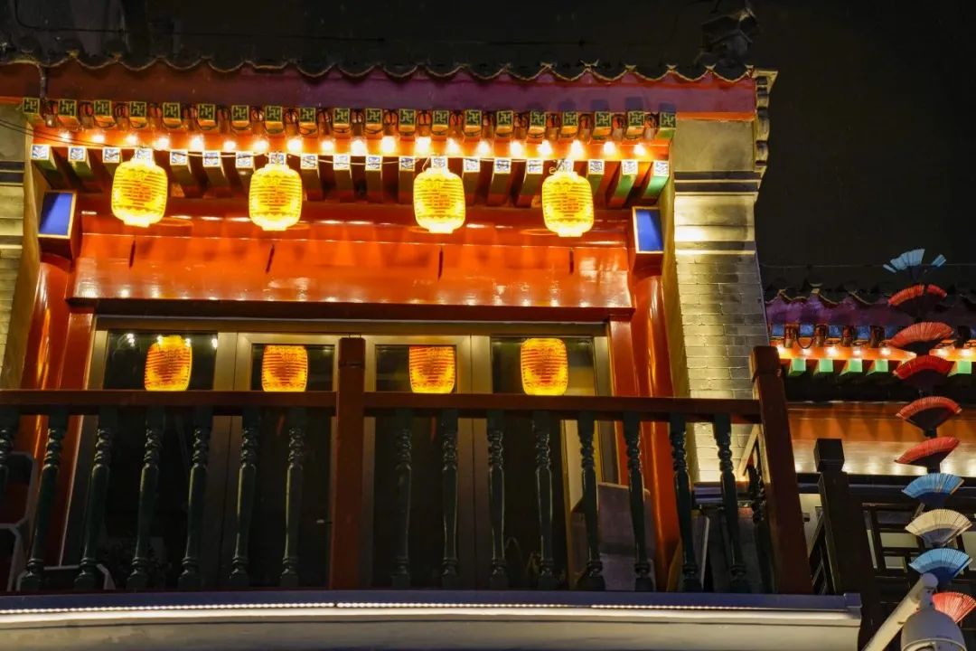 东城因你而美｜从凌晨到日暮，“亮”出年味儿的背后……