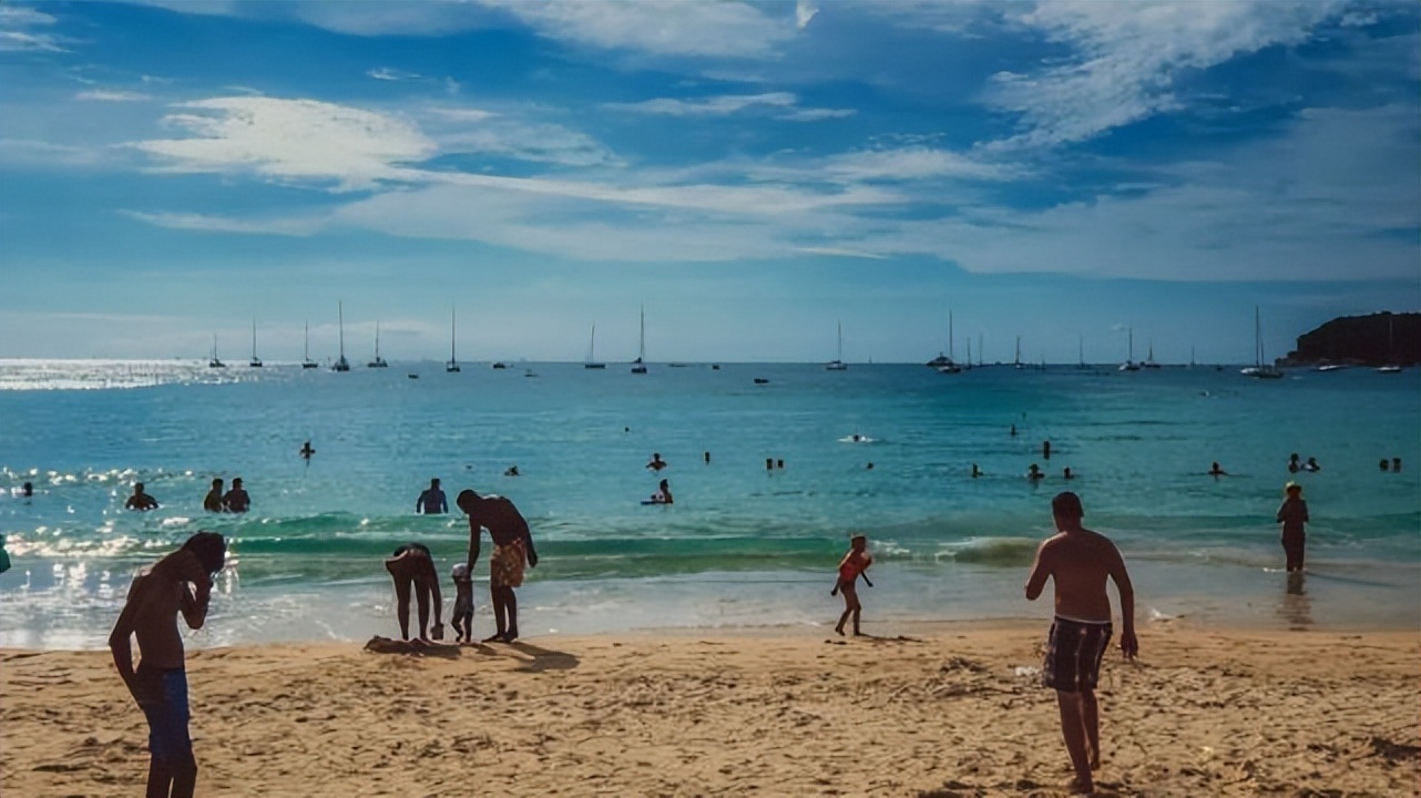涓浗娓稿閽熸儏娉板浗,涓浗鍜屾嘲鍥界殑鐖辨儏鏁呬簨