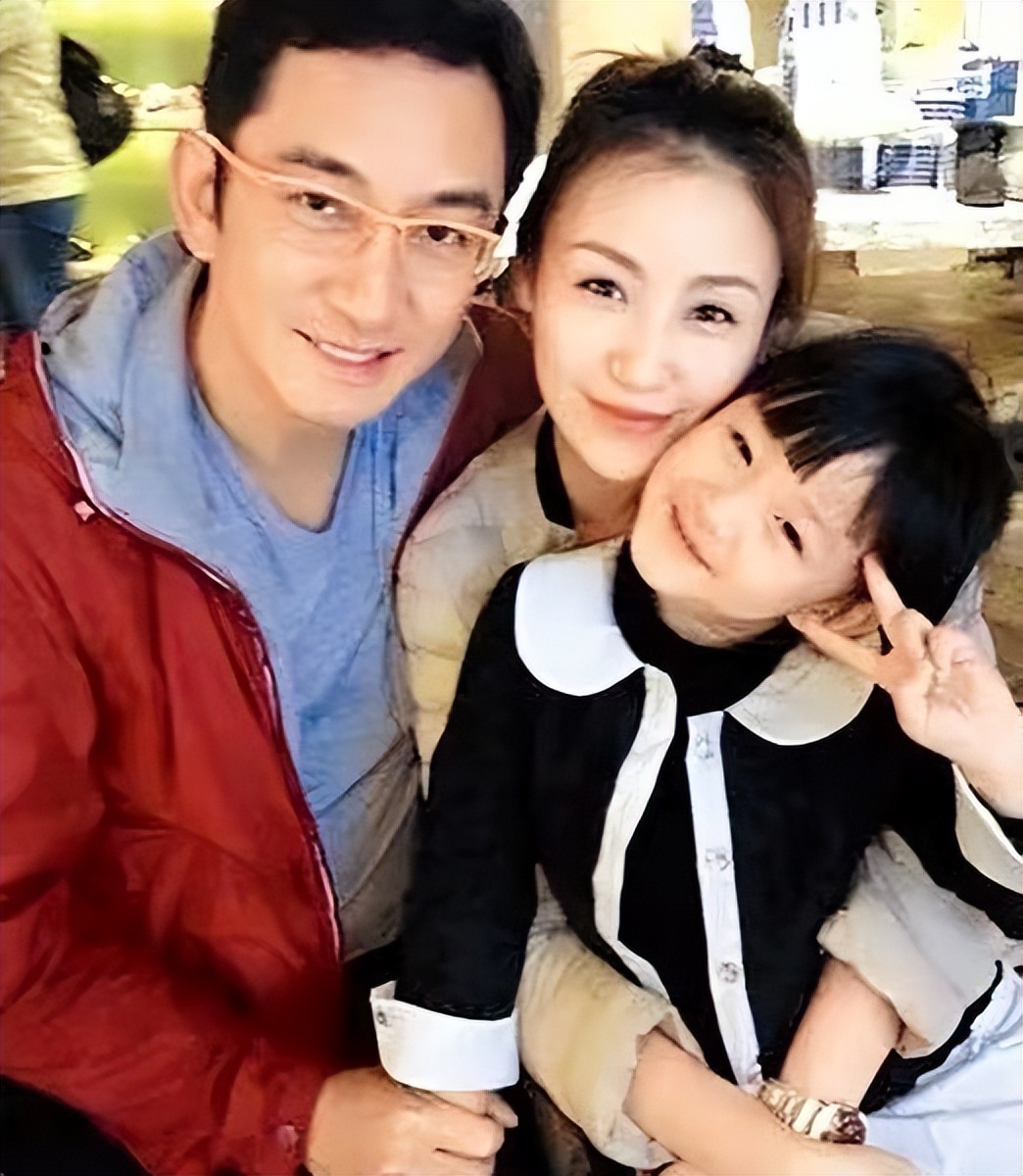 吴启华前妻泰国,吴启华离婚事件