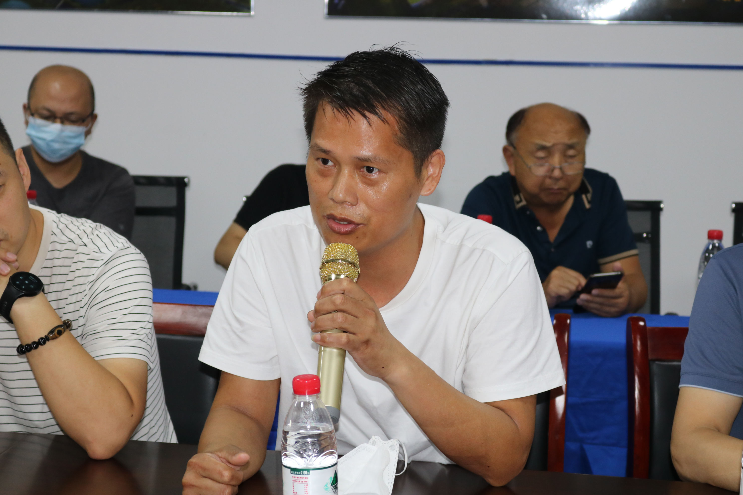 湖北协会会议现场,湖北家具协会家居修护分会