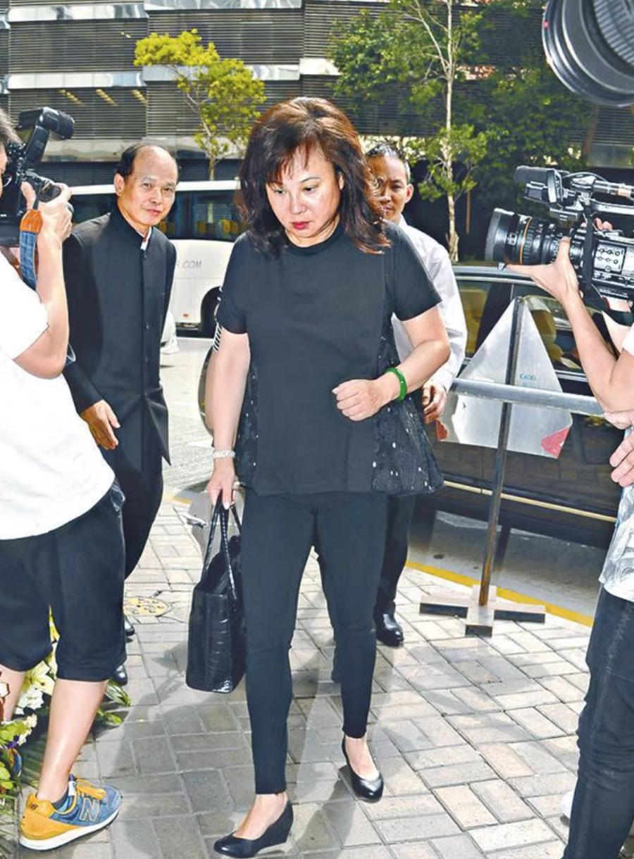 蓝琼缨因为什么去世,赌王二太蓝琼缨传奇的一生