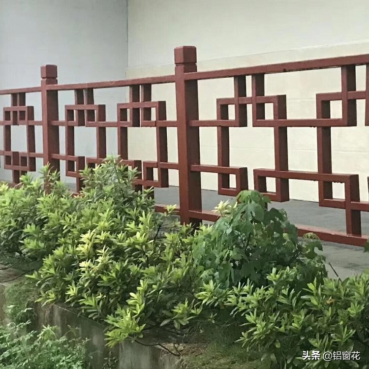 铝合金阳台护栏效果图大全,铝合金阳台护栏多少钱一米