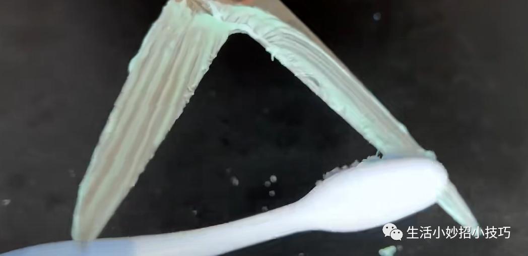 不管剪刀多钝简单一招立马变锋利,怎样让小刀片锋利