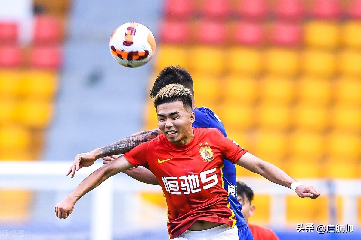 艾菲尔丁国青队集锦,艾菲尔丁回新疆踢球